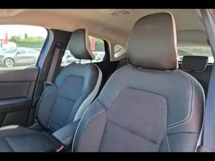 Photo 12 Renault Captur  1.6 E-Tech full hybrid 145ch Techno