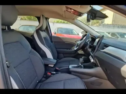 Photo 9 Renault Captur  1.6 E-Tech full hybrid 145ch Techno