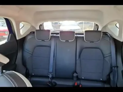 Photo 13 Renault Captur  1.6 E-Tech full hybrid 145ch Techno