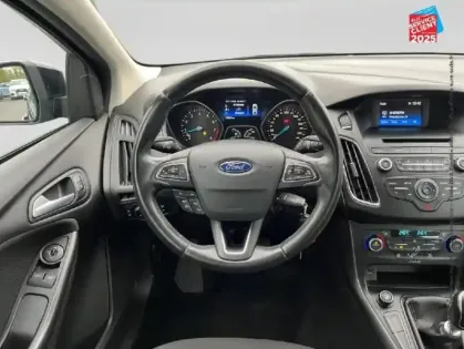 Photo 11 Ford Focus  SW 1.0 EcoBoost 125ch Stop/Start Trend