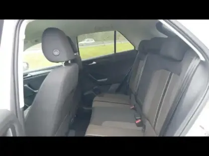 Photo 10 Volkswagen T-roc  1.0 TSI 110ch Life