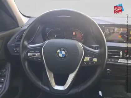 Photo 41 BMW Serie 1 Série 1 116dA 116ch Edition Sport DKG7 GPS Camera