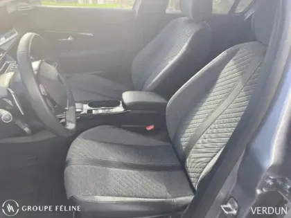 Photo 7 Peugeot 208  1.2 Hybrid 100ch Allure e-DCS6