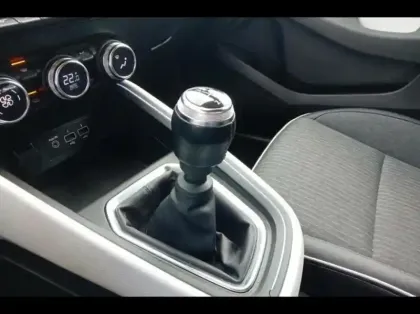 Photo 10 Renault Clio  1.0 TCe 90ch Techno