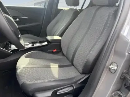 Photo 8 Peugeot 208  1.2 Hybrid 100ch Active e-DCS6