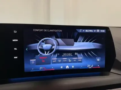 Photo 10 BMW Serie 1 Série 1 120dA 163ch M Sport DKG7