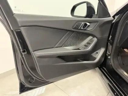 Photo 14 BMW Serie 1 Série 1 120dA 163ch M Sport DKG7