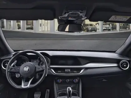 Photo 7 Alfa Romeo Stelvio  2.2 Diesel 210ch Veloce Q4 AT8 MY22