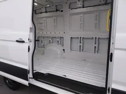 Photo 9 Volkswagen Crafter  Fg 30 L3H3 2.0 TDI 140ch Business Traction