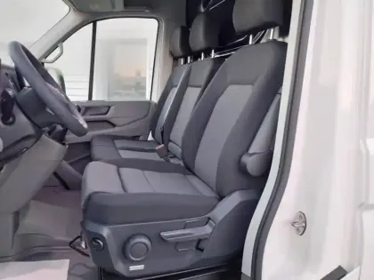 Photo 12 Volkswagen Crafter  Fg 30 L3H3 2.0 TDI 140ch Business Traction