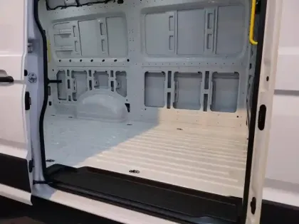 Photo 9 Volkswagen Crafter  Fg 30 L3H3 2.0 TDI 140ch Business Traction