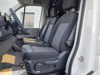 Photo 12 Volkswagen Crafter  Fg 30 L3H3 2.0 TDI 140ch Business Traction