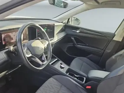 Photo 6 Volkswagen Tiguan  1.5 eTSI 130ch Life Plus DSG7