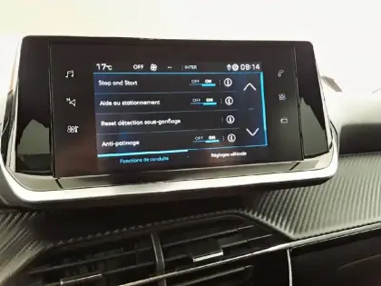 Photo 19 Peugeot 2008  PureTech 100 S&S BVM6