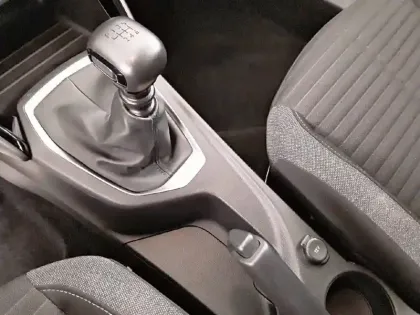 Photo 13 Peugeot 2008  PureTech 100 S&S BVM6