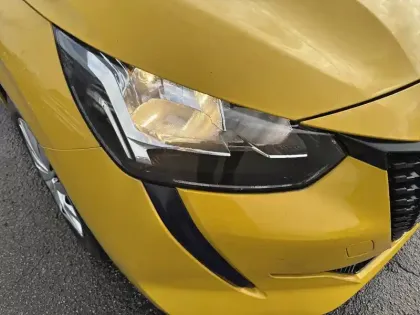 Photo 15 Peugeot 208  PureTech 75 S&S BVM5