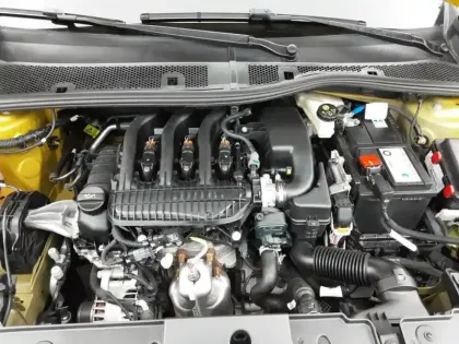 Photo 35 Peugeot 208  PureTech 75 S&S BVM5