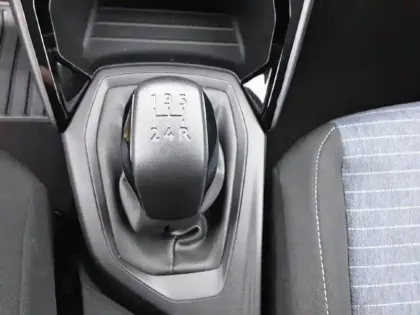 Photo 34 Peugeot 208  PureTech 75 S&S BVM5