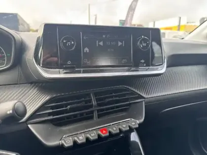 Photo 14 Peugeot 208  PureTech 75 S&S BVM5