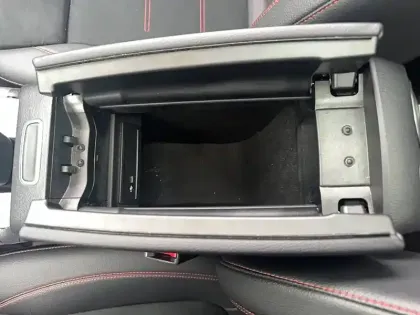 Photo 46 Mercedes GLB  220 d 8G-DCT 4Matic