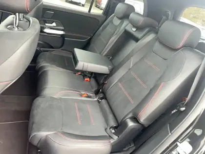 Photo 47 Mercedes GLB  220 d 8G-DCT 4Matic