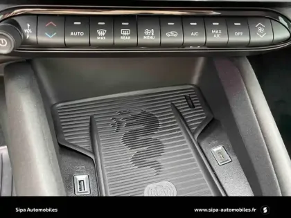 Photo 83 Alfa Romeo Junior  1.2 Ibrida 145 ch eDCT6 Q4