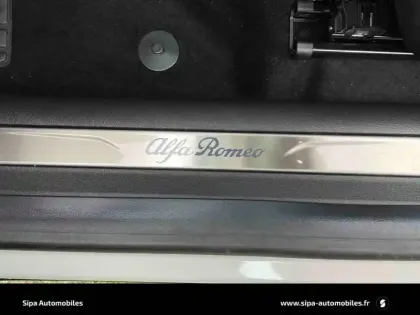 Photo 88 Alfa Romeo Junior  1.2 Ibrida 145 ch eDCT6 Q4