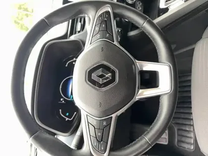 Photo 39 Renault Arkana  E-Tech hybride 145 - 22