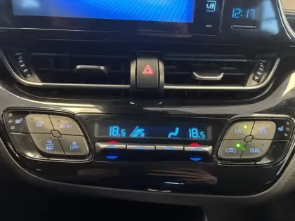 Photo 31 Toyota C-HR  Hybride 122h