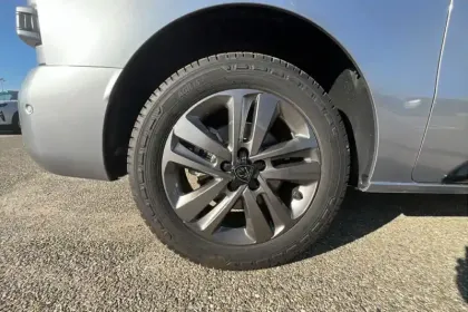 Photo 24 Peugeot Expert  CA FIXE M BLUEHDI 180 S&S EAT8