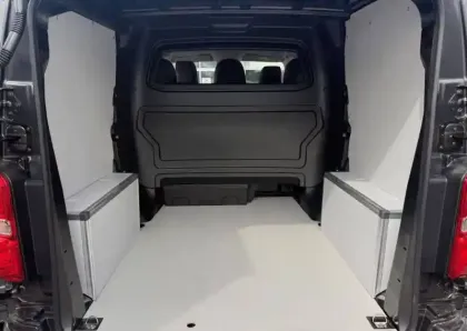 Photo 42 Peugeot Expert  CA FIXE M BLUEHDI 180 S&S EAT8