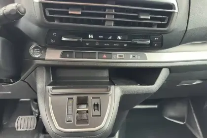 Photo 39 Peugeot Expert  CA FIXE M BLUEHDI 180 S&S EAT8