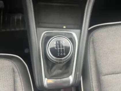 Photo 28 Renault Captur  Blue dCi 115