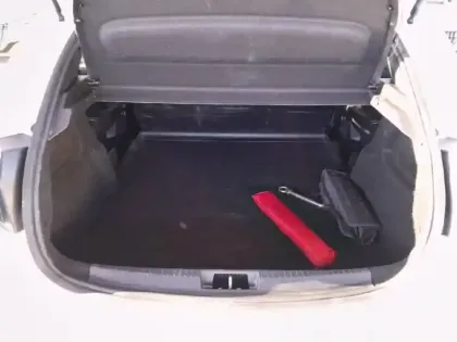 Photo 21 Peugeot 208  BLUEHDI 100 S&S BVM6