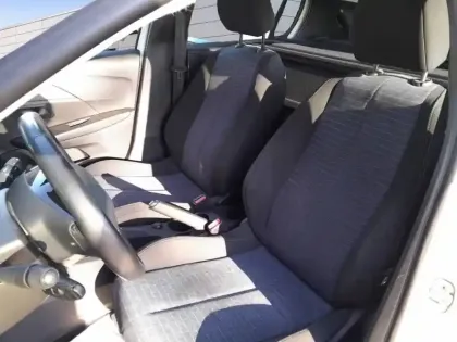 Photo 24 Peugeot 208  BLUEHDI 100 S&S BVM6