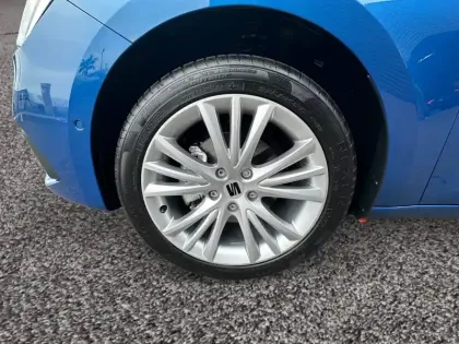 Photo 8 Seat Leon  1.5 eTSI Hybrid 115 DSG7