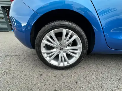 Photo 17 Seat Leon  1.5 eTSI Hybrid 115 DSG7