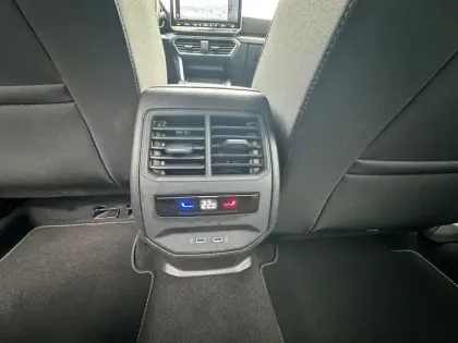 Photo 15 Seat Leon  1.5 eTSI Hybrid 115 DSG7