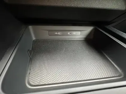 Photo 29 Seat Leon  1.5 eTSI Hybrid 115 DSG7