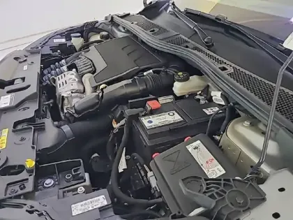 Photo 66 Peugeot 208  PureTech 100 S&S BVM6