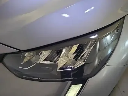 Photo 67 Peugeot 208  PureTech 100 S&S BVM6