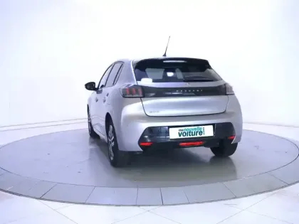 Photo 58 Peugeot 208  PureTech 100 S&S BVM6