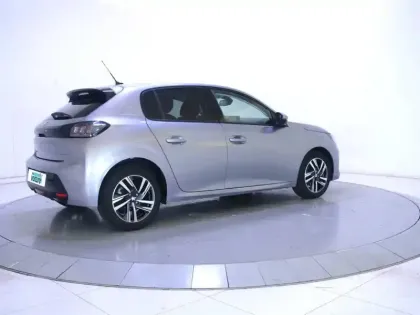 Photo 56 Peugeot 208  PureTech 100 S&S BVM6