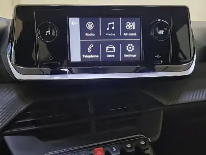 Photo 19 Peugeot 208  PureTech 75 S&S BVM5