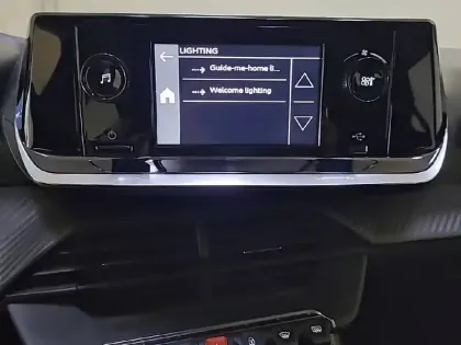 Photo 21 Peugeot 208  PureTech 75 S&S BVM5