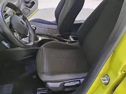 Photo 38 Peugeot 208  PureTech 100 S&S BVM6