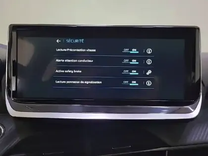 Photo 19 Peugeot 208  PureTech 100 S&S BVM6