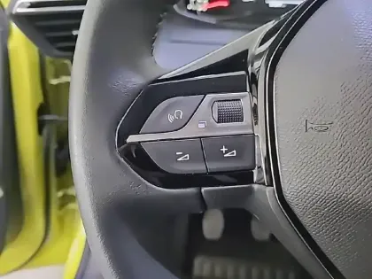 Photo 25 Peugeot 208  PureTech 100 S&S BVM6