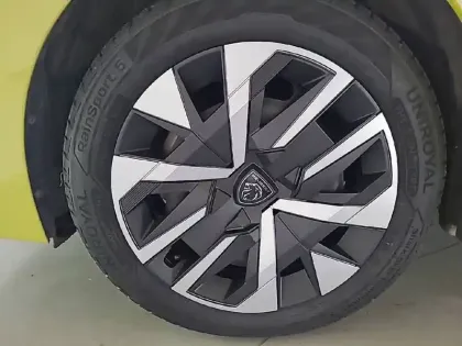 Photo 40 Peugeot 208  PureTech 100 S&S BVM6