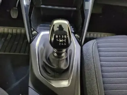 Photo 13 Peugeot 208  PureTech 100 S&S BVM6